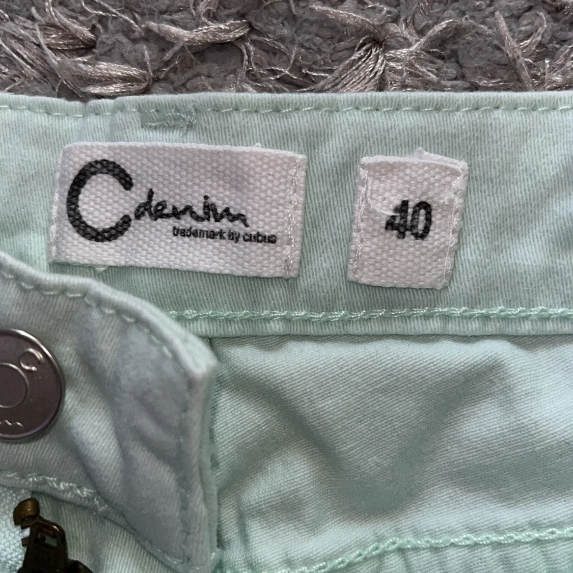 Mintgröna shorts  - 90