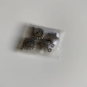 Kit - Ett berlock kit med två sol berlocker och två Sol berlocker! 5kr