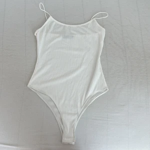 Body  - Body från Shein, aldrig använd.