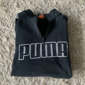 Puma tröja  - Svart puma tröja i storlek M  Fint skick! 