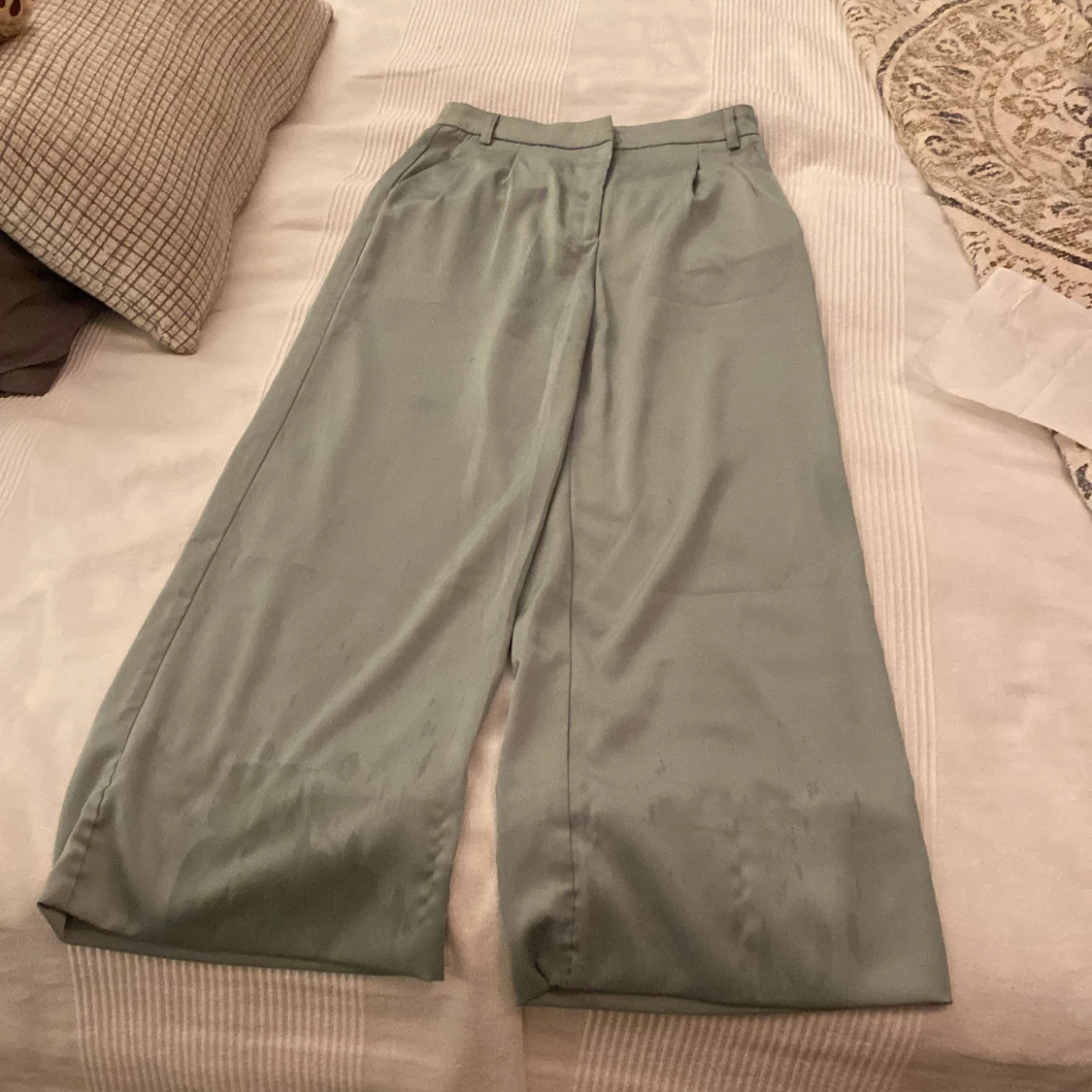 gröna kostymbyxor - 91