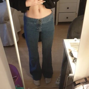 Low waist botcut jeans - Super sköna men kommer aldrig till användning hos mig, 180kr fri frakt