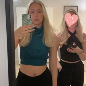 Blå/grön topp  - Använd 2 gånger, st M💚 💙