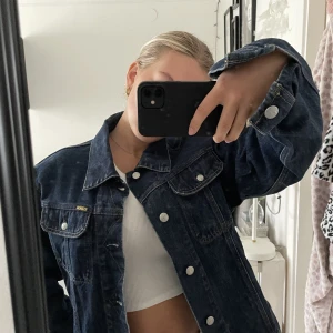 Jeans jacka  - Fett snygg oversize jeans jacka 🤩
