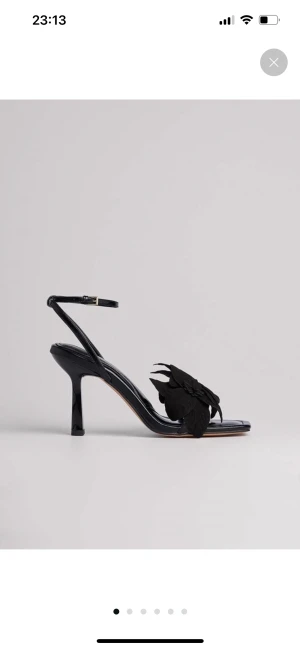 Söker dessa från Nakd! - Söker dessa klackar från nakd i storlek 39!