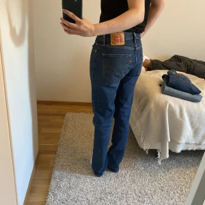 Levi’s jeans - Levis jeans, köparen står för frakten. Skulle säga att de motsvarar storlek 36. 