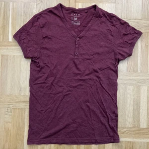 Herr t-shirt  - Herr t-shirt i storlek M. 30 kr + fraktkostnad 