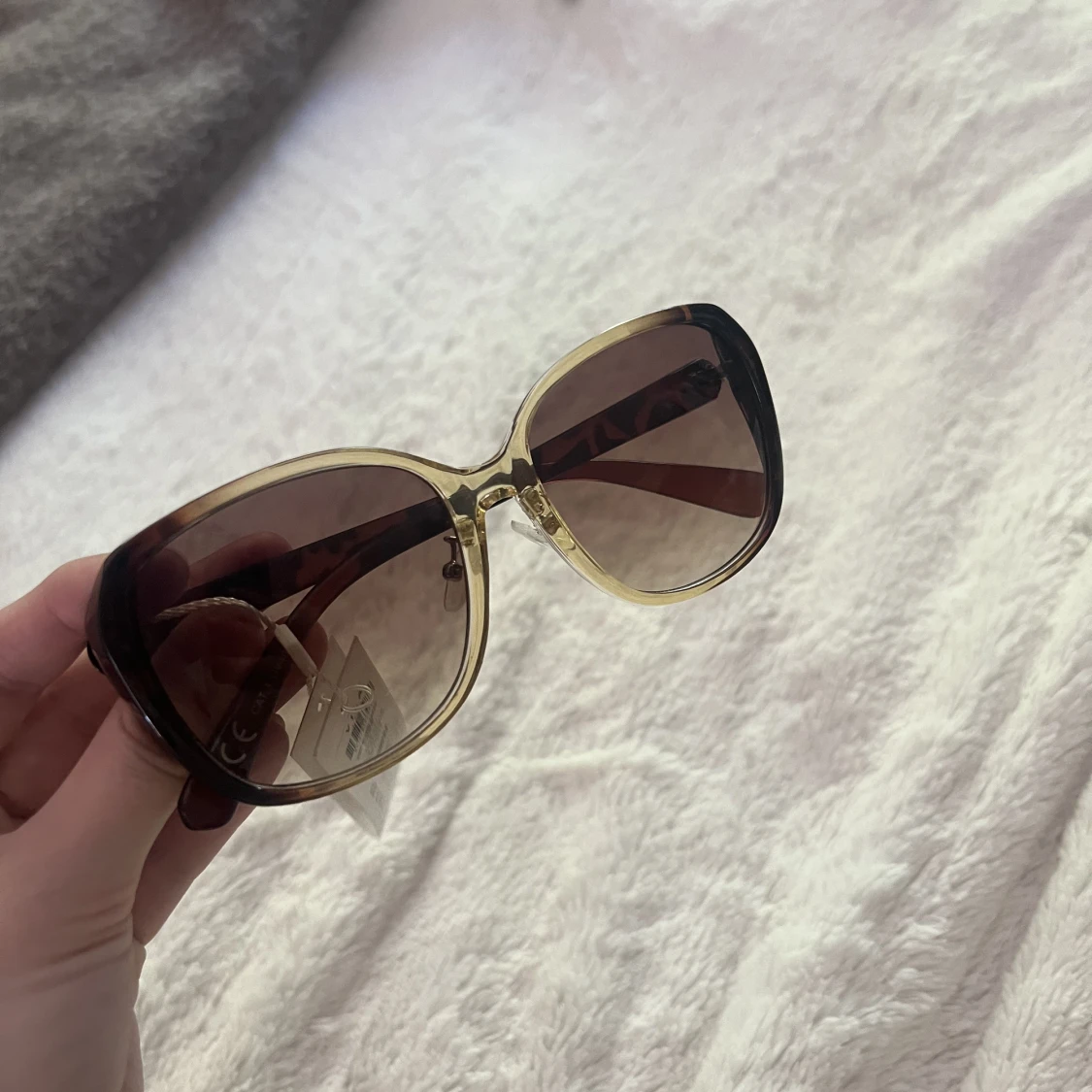 Nya solglasögon - 91