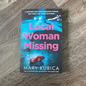 Local woman missing  - helt ny bok men den har små skador på hörnen. i helt ok skick.  85kr, använd gärna köp nu knappen. Kom i DM för intresse.