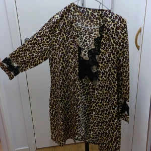 Klänning  - Ny, två delar