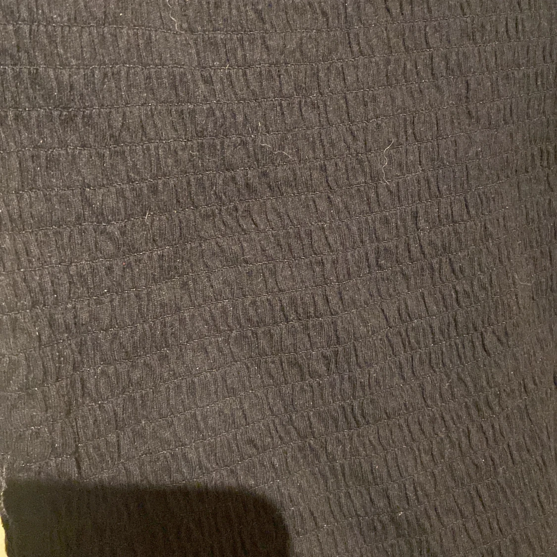 Svart ribbad off shoulder tröja - 91