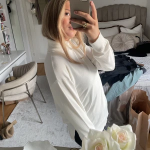 Polotröja  - Polotröja från zara 