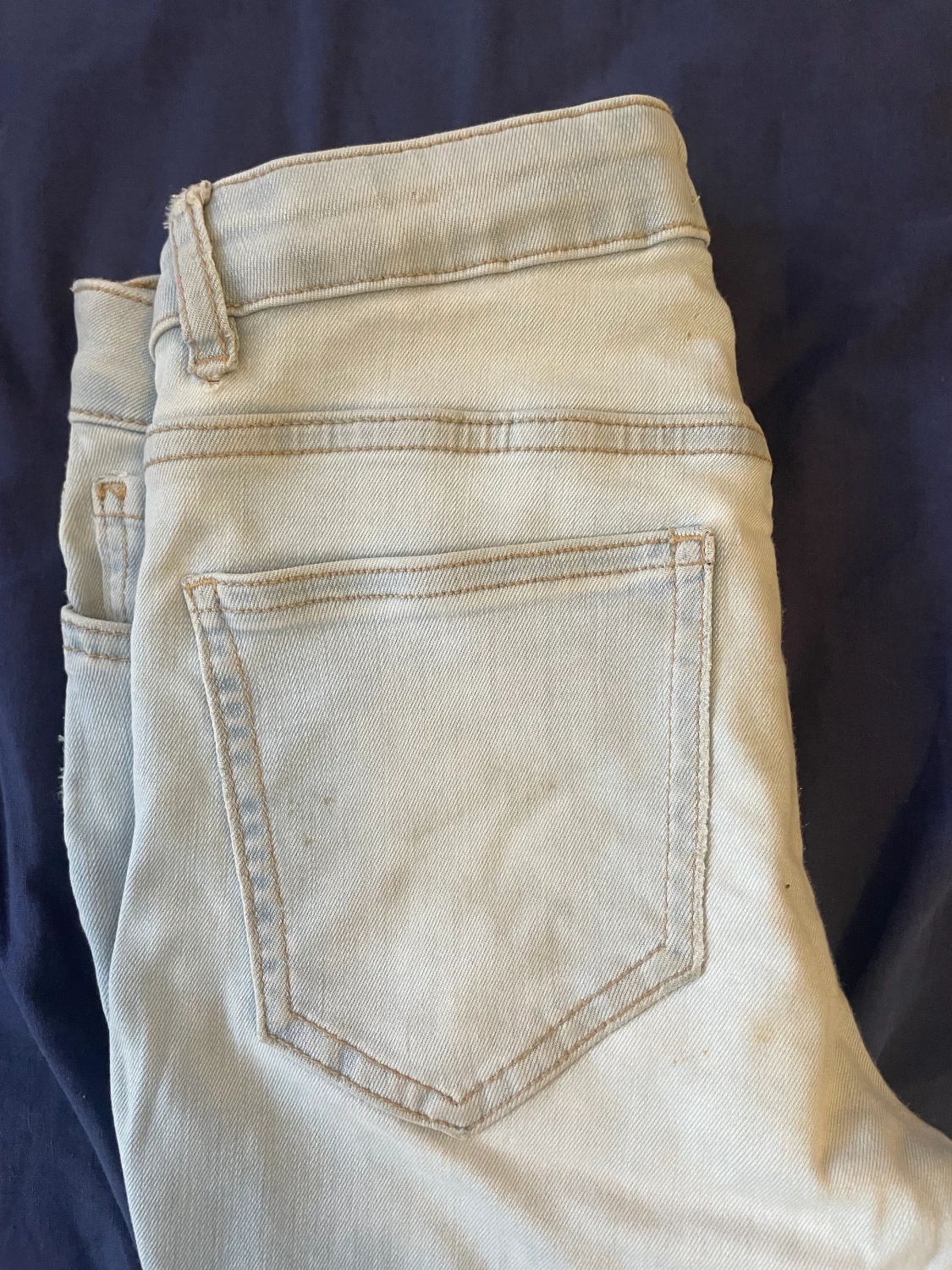 Fina ljusblåa jeans - 90