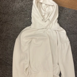 Vit hoodie - Storlek s fint skick 