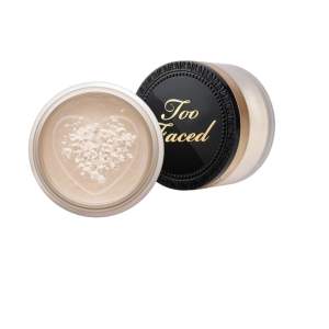 Too faced translucent puder, endast använd ett fåtal gånger! Nypris 489.