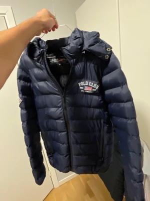 Polo club jacka - Polo club jacka storlek M knappt använd