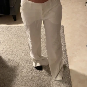 Linnebyxor  - Säljer linnebyxor som är  för stora för mig 