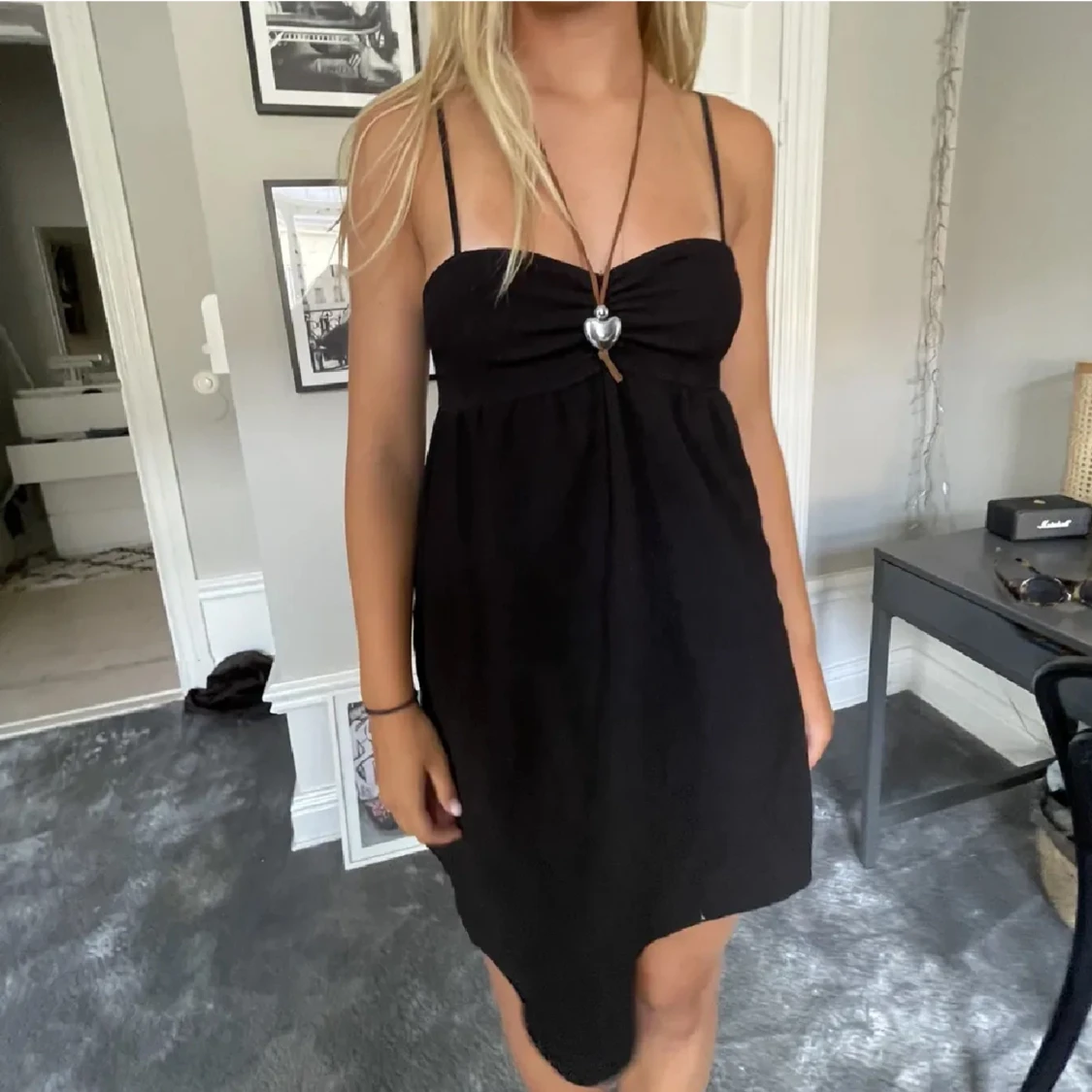 Svart klänning
