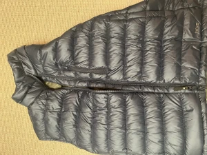 Portland väst midnight navy - Helt ny köpt, aldrig användt. Skick 10/10, ny pris 2500.!