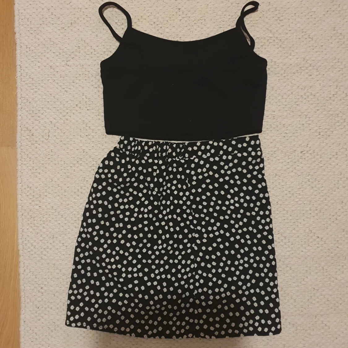 Barnkjol samt linne  - 90