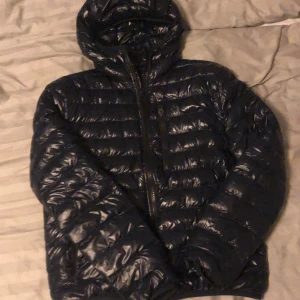 Peak performance jacka - Snygg jacka i bra skick, storlek S, passar M!