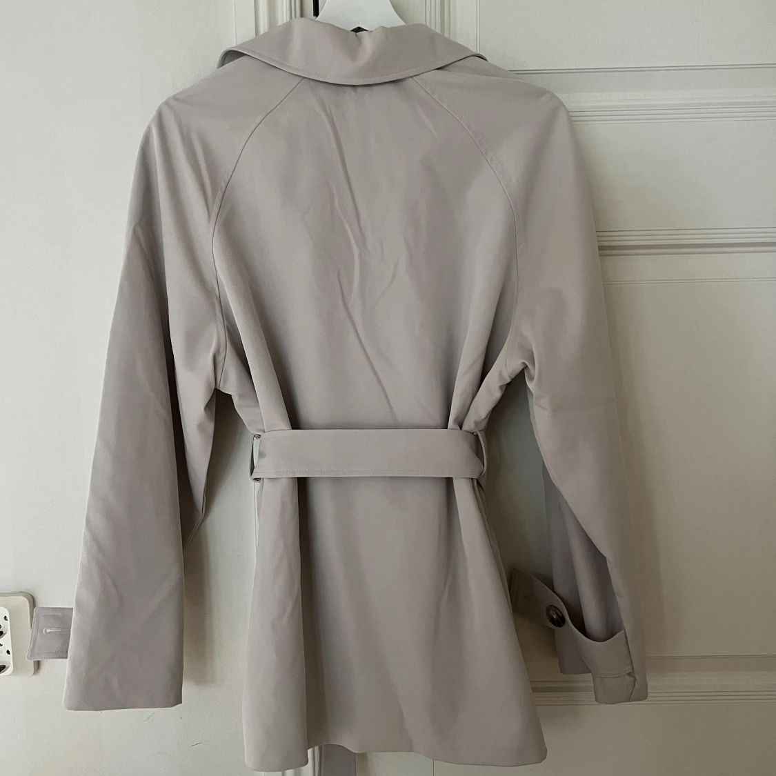 Kort trenchcoat  - 91