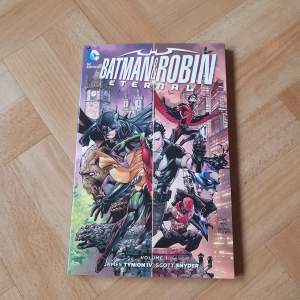 DC comics Batman and Robin enternal vol 1. Aldrig läst i superbra skick!