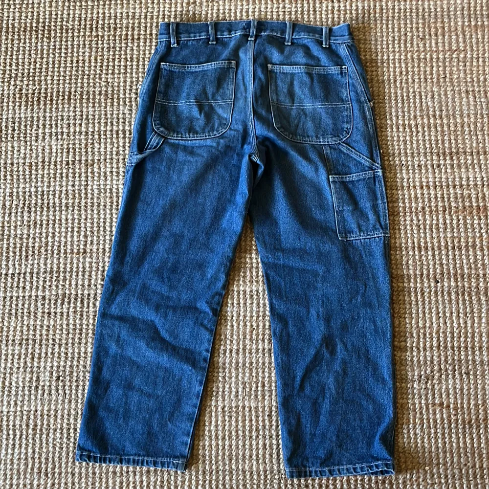 Fina fina jeans från tresbien, loosefit men ändå stilade . Jeans & Byxor.