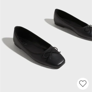 Ballerinaskor  - Exakt de på bilden , använda 1-2 ggr ❤️