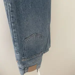 Jeans från pull and bear, aldrig använda då jag har liknande. Köpt för 499  