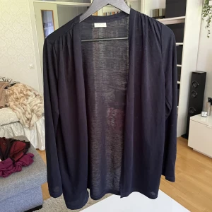 Tröja  - Kofta i fint skick