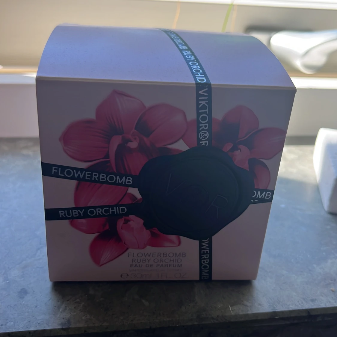 Föowerbomb ruby Orchid