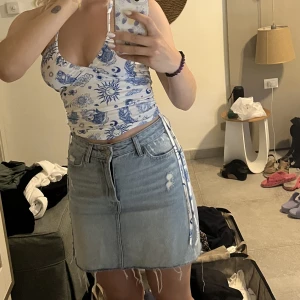 Denim kjol - Fin denim kjol i bra skick. Knappt använd.