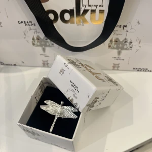  superfinring från  ioaku -  Säljer min super fina Ioaku ring på grund av att den inte kommer till användning, Super fint skick använt en gång.💘