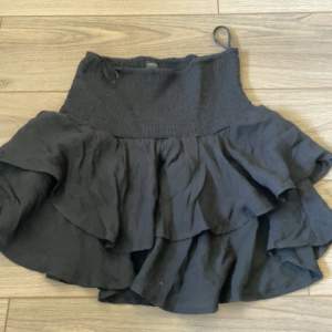 Svart kjol från Shein, nyskick 