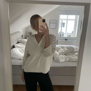 Trekvartsärmad tröja - Säljer denna superfina trekvartsärmade tröjan, nästan aldrig använd😍