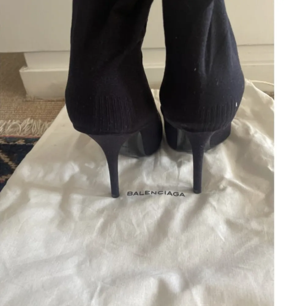 Balenciaga cloth ankle boots with dust bag, only worn a few times . Skor.
