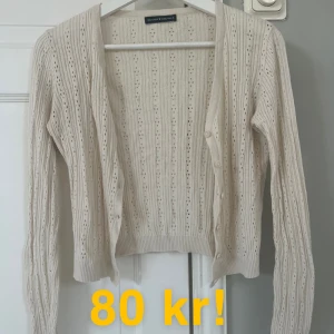 Kofta för 80 kr - En fin kofta från brandy Melville 🫶