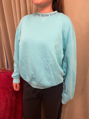 Acne studios crewneck - Crewneck från acne 
