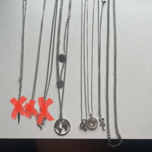 halsband  - ett halsband för 10-20kr eller alla för 60kr