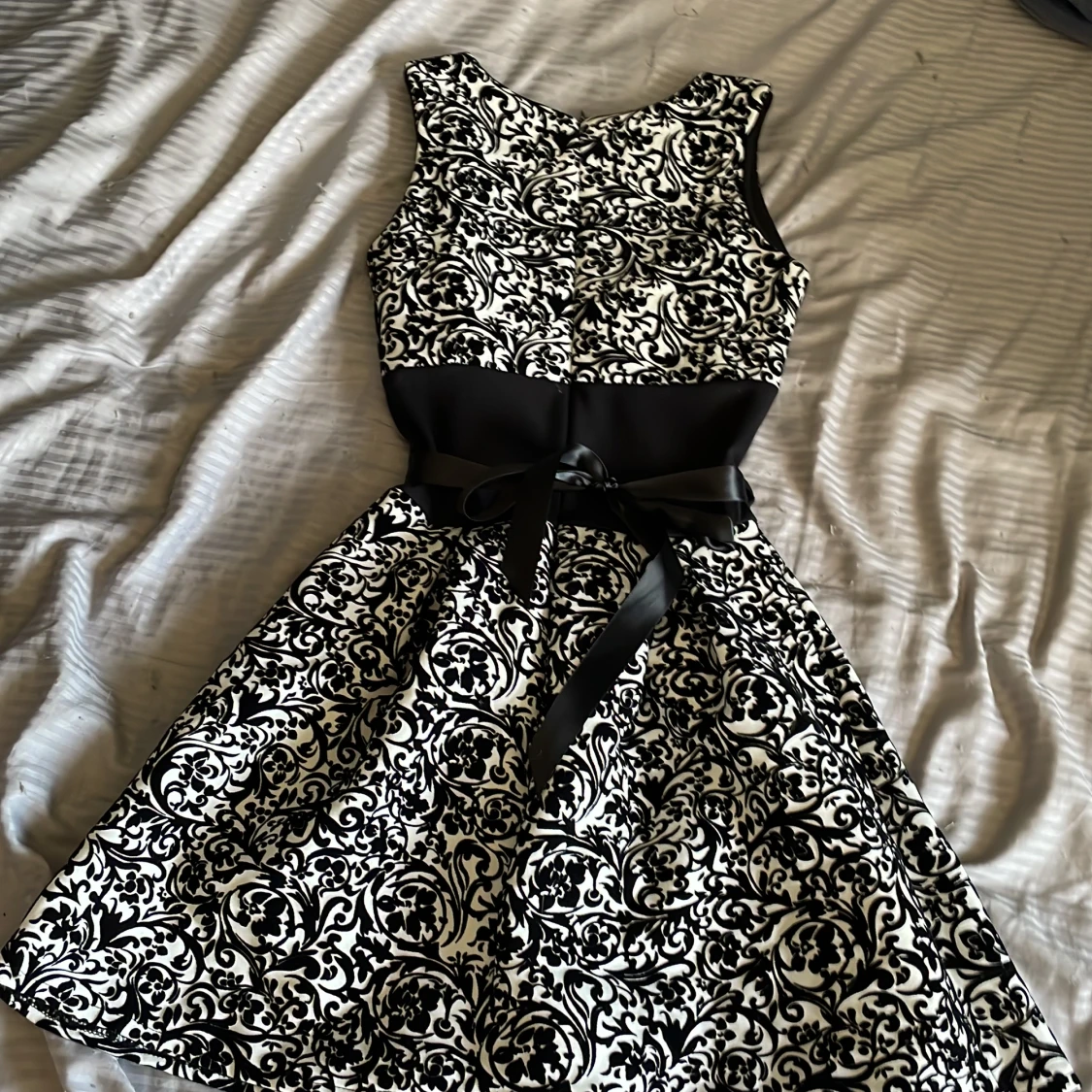 Klänning svart och vit - 90