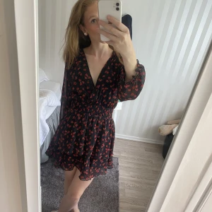 Zara klänning  - Skriv vid intresse!🤍