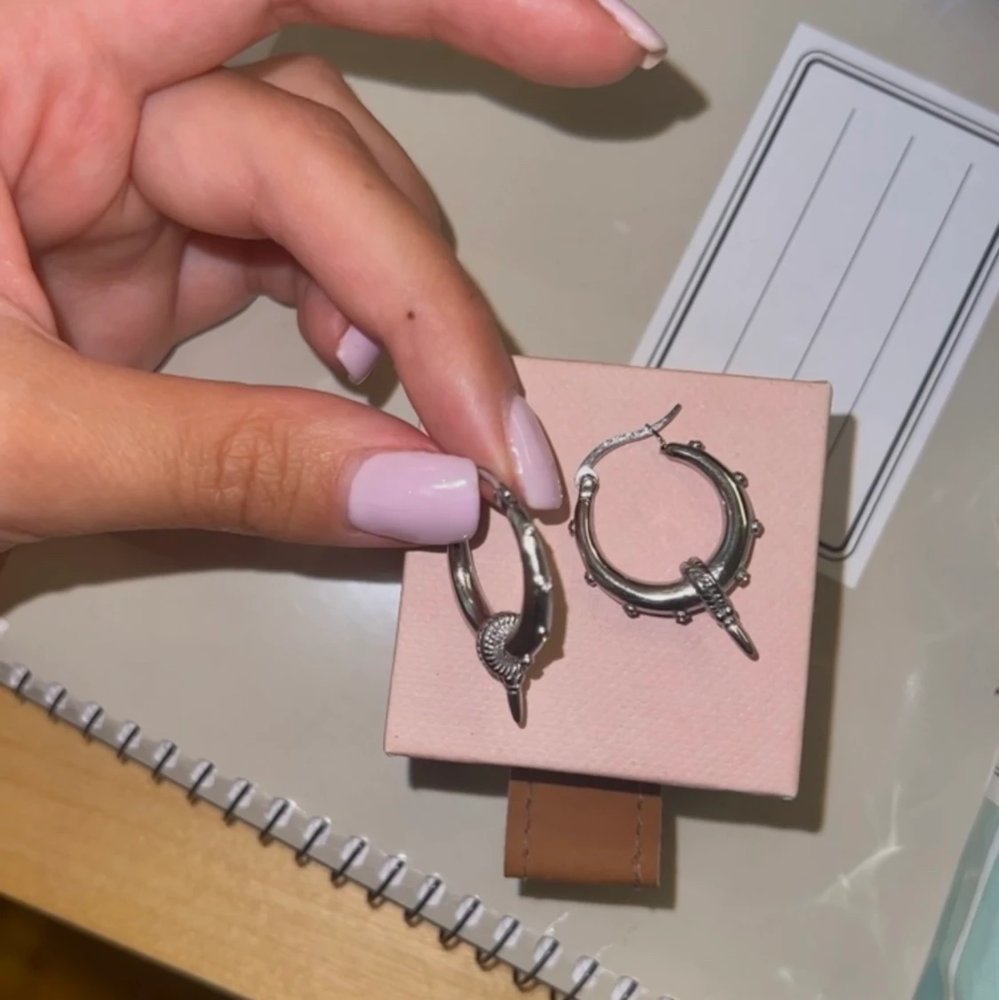 Coola silverörhängen - 90