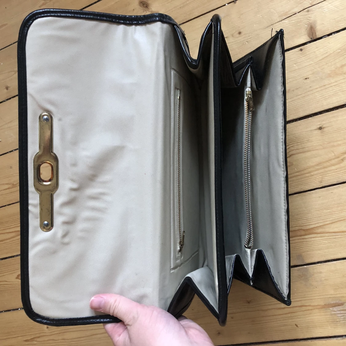 Kuvert/aftonväska i äkta läder - 90