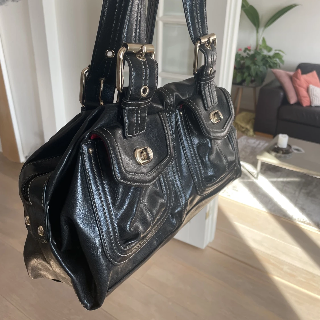 Svart handväska  - 90