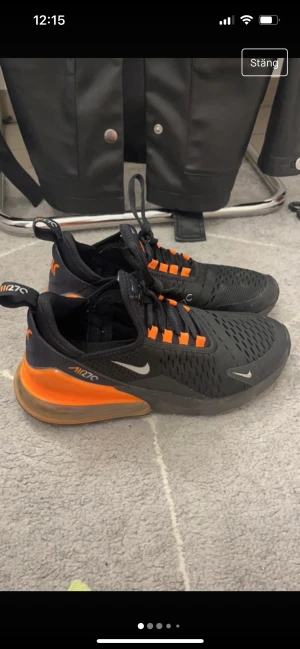 Nike skor dam - Knappt använda skor, säljer för minst 600kr. Helt nya