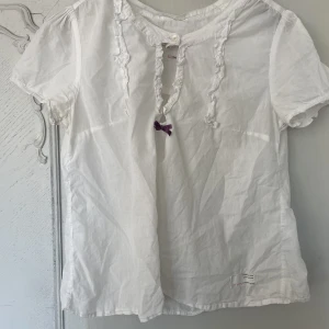 Odd Molly blus - Fin odd Molly blus som är i mycket bra skick. Säljer pga att den inte kommer till användning. 