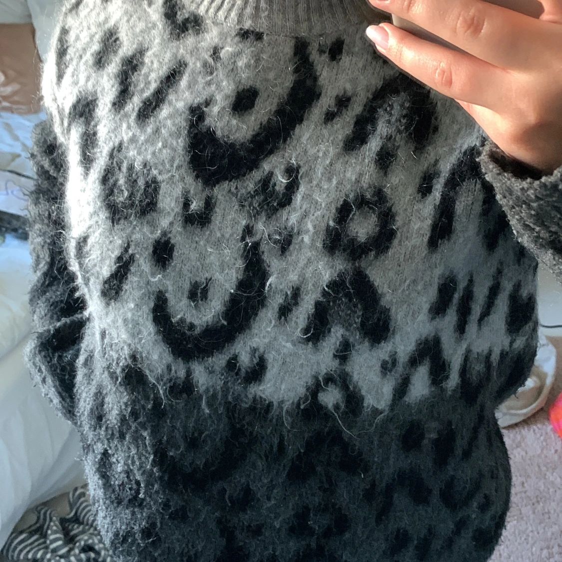 Stickad tröja.  - 91