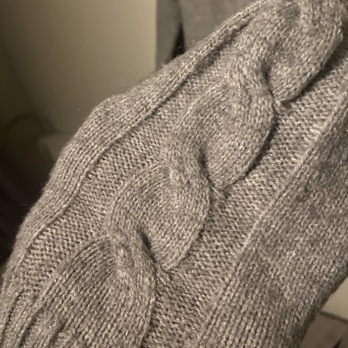 Stickad v neck tröja - 90