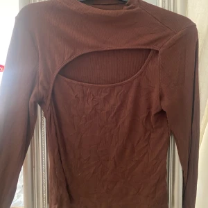 Brun topp🤎 - Urringad topp från shein🤎 stretch material! 